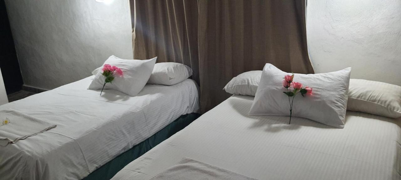 Hotel Hermanos Aguilar 코수멜 외부 사진